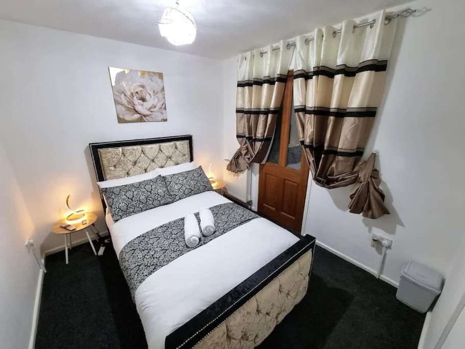 *C.Sani* Setup For Your Most Relaxed & Amazing Stay + Free Parking + Free Fast Wifi * Leeds  Exterior foto